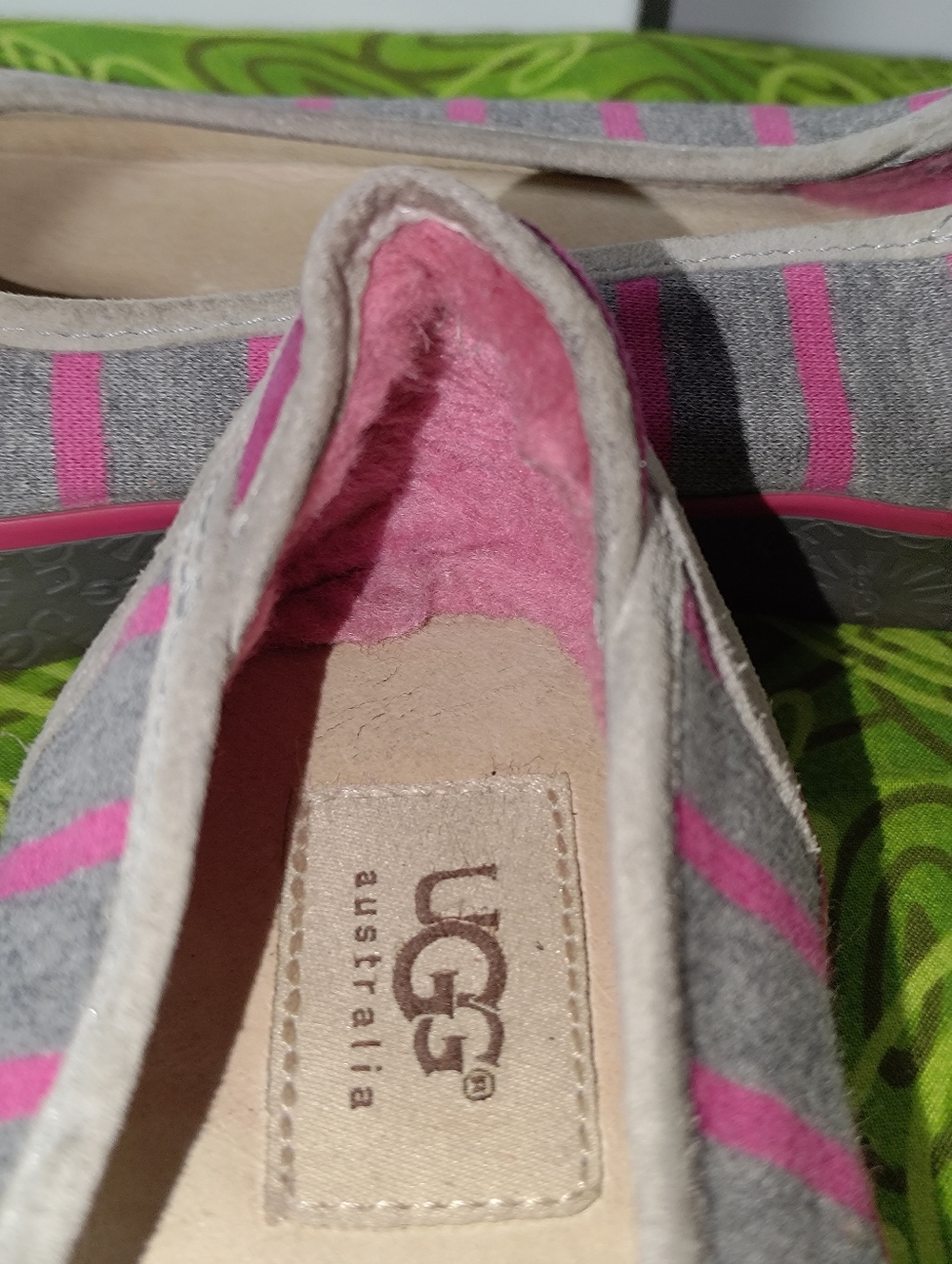 UGG Australia Women's 1796 Neema Gray Pink Striped Flats US 6 - Picture 8 of 15